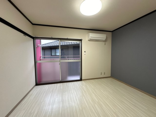 タウニィ新在家C棟の居間・リビング