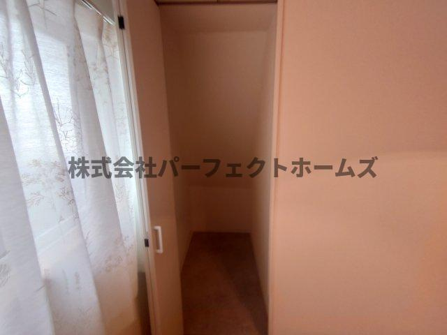 渚元町戸建　賃貸の収納|ちょっとした収納スペースも充実しています