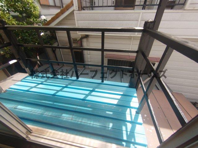 渚元町戸建　賃貸のバルコニー|お洗濯にも便利なバルコニー付き
