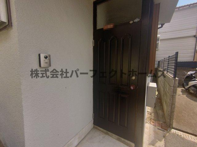 渚元町戸建　賃貸の玄関|落ち着いた玄関です