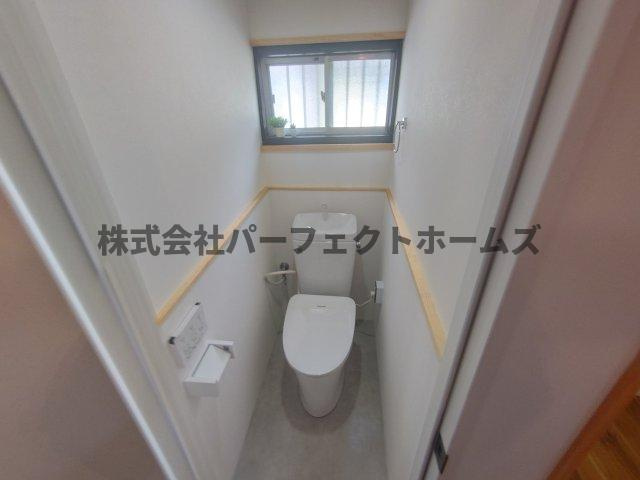 渚元町戸建　賃貸のトイレ|清潔感のあるトイレです