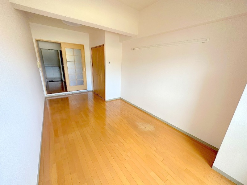 オリエンタル橿原の居間・リビング