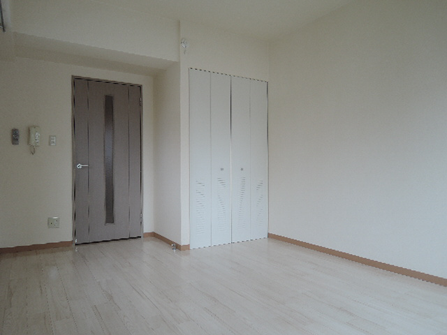 アルジャントゥールの寝室