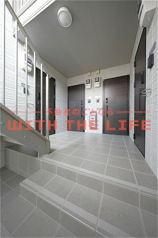 D-room椿【キャッシュバック対象物件】のロビー|落ち着いたロビーです