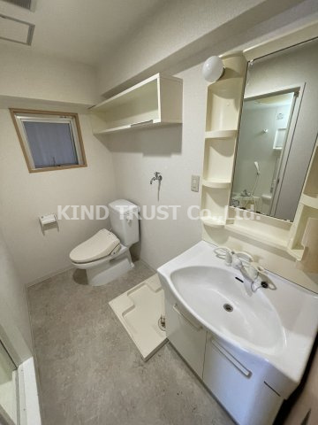 ラ・メゾンさくらⅡの洗面所|広い洗面スペース