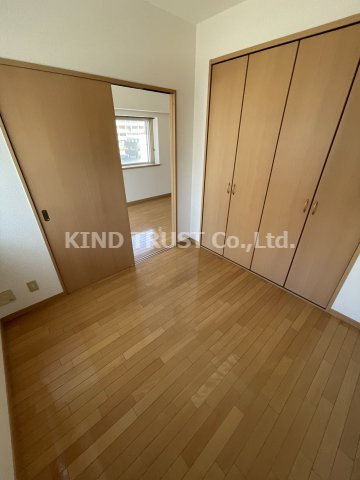 ラ・メゾンさくらⅡの居間・リビング|ゆったりとした居間です