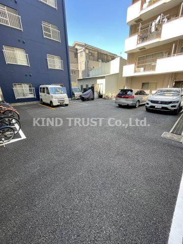 大淀ハイツの駐車場|駐車場があるので、車を買う予定の方も安心です