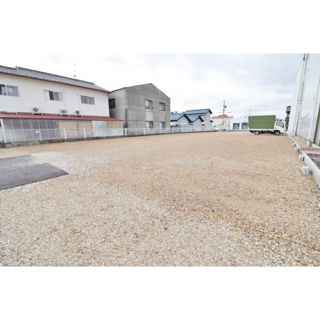 パーク・アンシャンテ・ヒシノ5　の駐車場