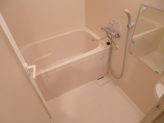 ビヤン北八代の浴室