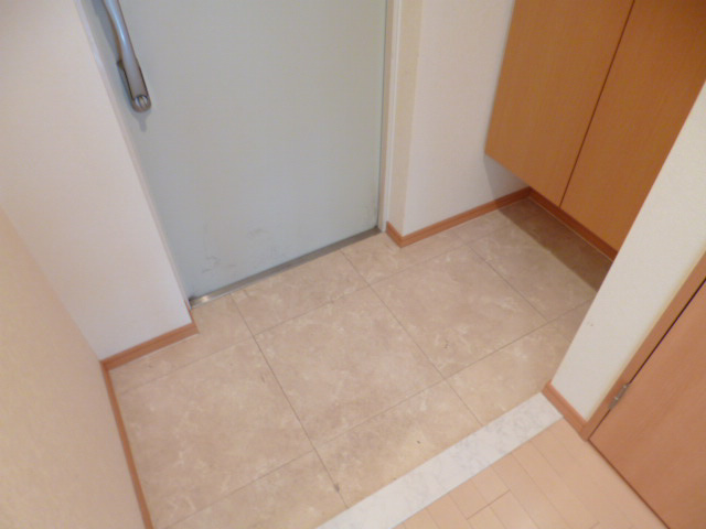 ビヤン北八代の玄関