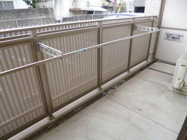 ビヤン北八代のバルコニー