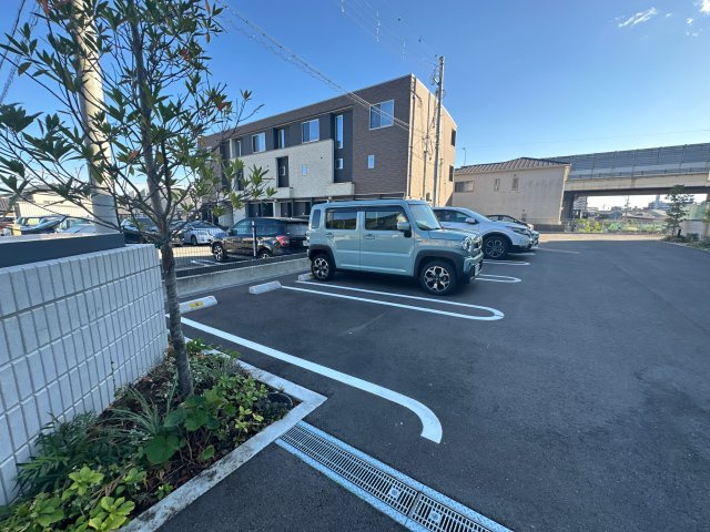 シャーメゾン　ソルテの駐車場
