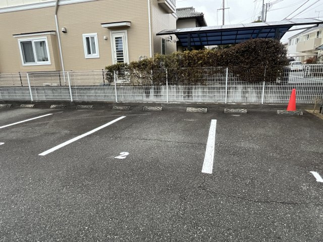 カロッテ　ガルテンの駐車場