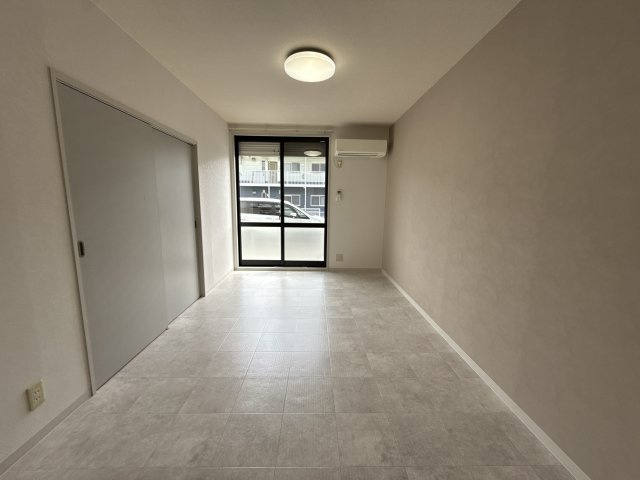 フレグランス坂上の居間・リビング