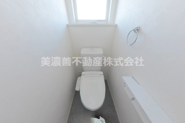 ６１５１５　岐阜市長良未使用戸建てのトイレ