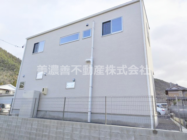 ６１５１５　岐阜市長良未使用戸建ての外観