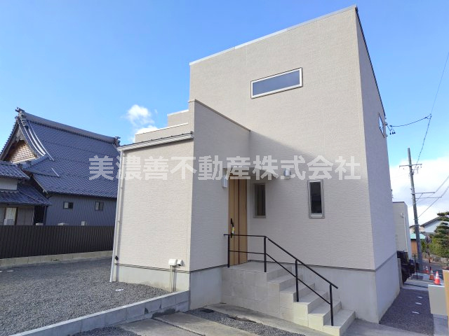 ６１５１５　岐阜市長良未使用戸建ての外観