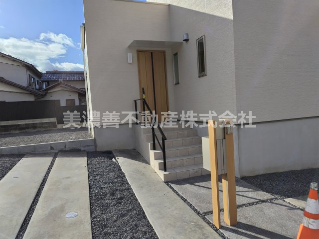 ６１５１５　岐阜市長良未使用戸建ての駐車場