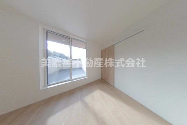 ６１５１５　岐阜市長良未使用戸建ての洋室