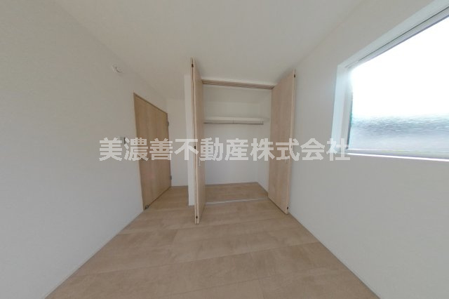 ６１５１５　岐阜市長良未使用戸建ての収納