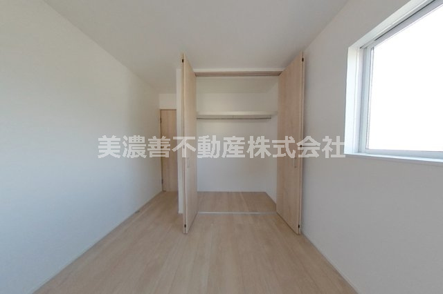 ６１５１５　岐阜市長良未使用戸建ての収納