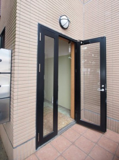 【エントランス】