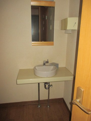 【トイレ】 | 群馬県沼田市下久屋町 2700万 店舗（3階建) | ２階