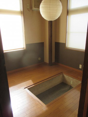 【洋室】 | 群馬県沼田市下久屋町 2700万 店舗（3階建) | ２階個室