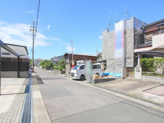【前面道路含む現地写真】