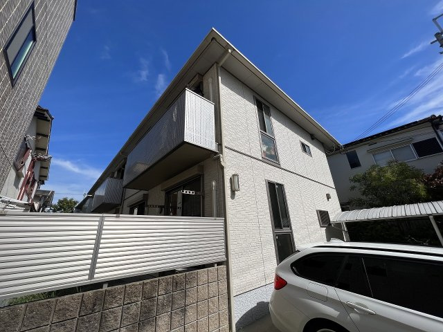 池田市八王寺１丁目のハイツの外観