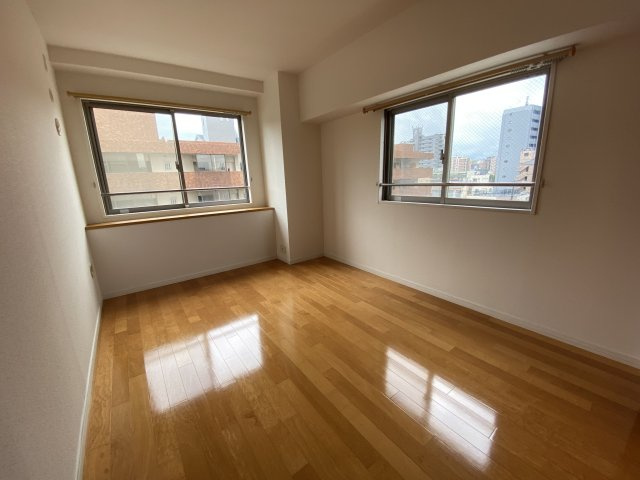 【寝室】 | アーサー住吉アーバン | 落ち着いて過ごせるお部屋なので、寝室にいかがでしょうか（別部屋の写真です。現況優先）