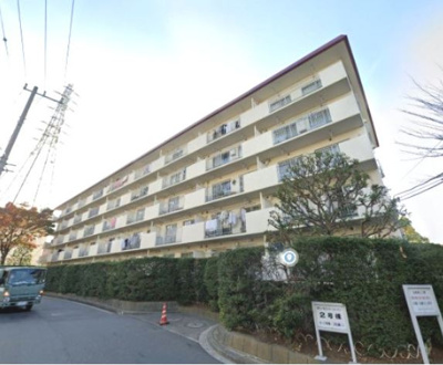 【外観】 | 保土ヶ谷ファミールハイツ2号棟 | 総戸数185戸、1976年2月築、管理人は日勤勤務につき管理体制良好です♪