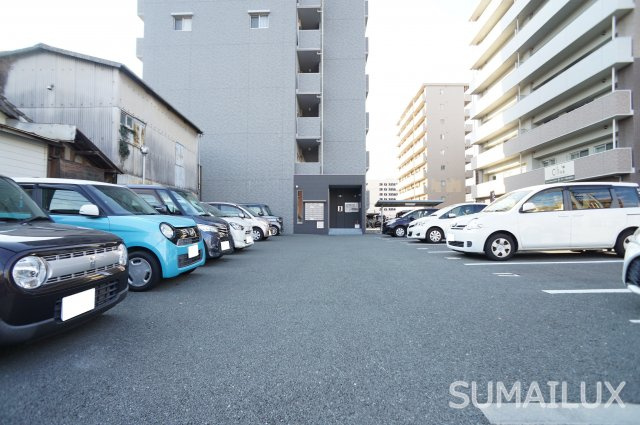 熊本市西区上熊本２丁目の賃貸マンションの駐車場