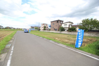 【前面道路含む現地写真】 | 川越市寺山　建築条件なし売地　西武新宿線『本川越駅』バス12分　【山田小学区】