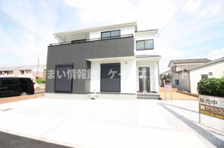 【外観：施工例】 | 【7号棟】同社施工例：パターン・色・建物配置は異なります☆