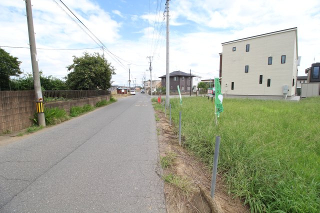 川越市今泉　建築条件なし売地　JR川越線『南古谷駅』徒歩13分　【南古谷小学区】の前面道路含む現地写真