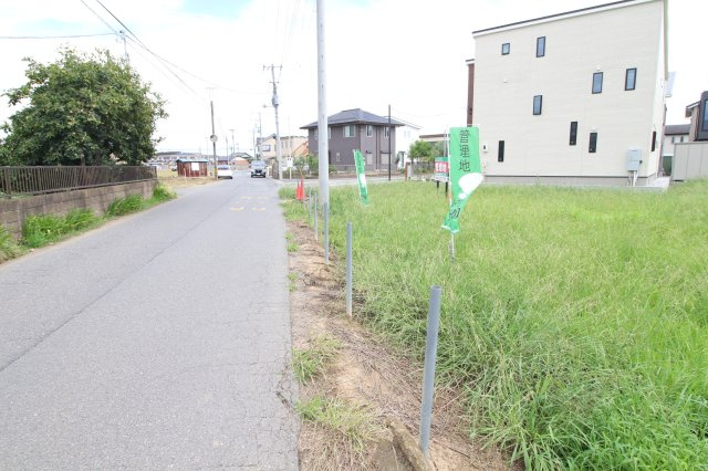 川越市今泉　建築条件なし売地　JR川越線『南古谷駅』徒歩13分　【南古谷小学区】の前面道路含む現地写真