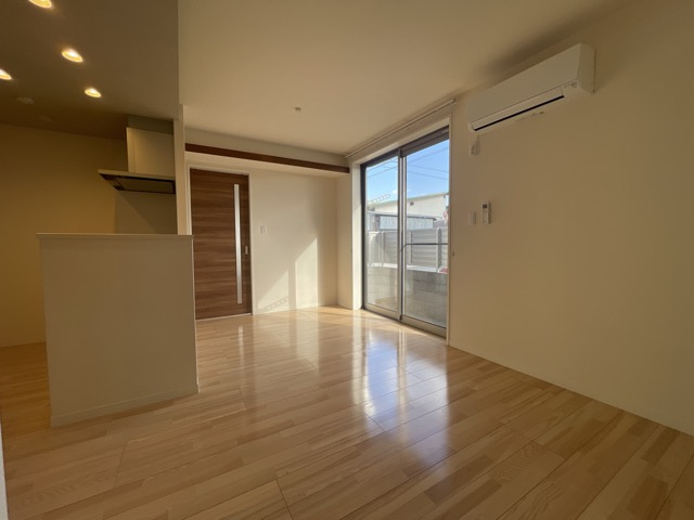 プレジールの居間・リビング