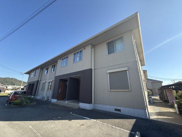 ファミール桜Ｃ棟の外観