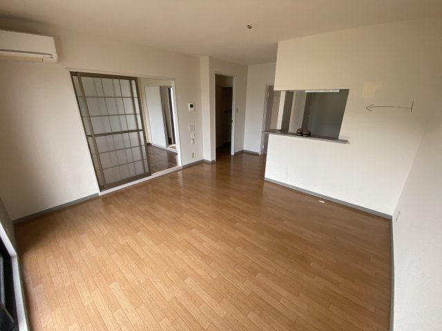 ディアス東南Ｂ棟の居間・リビング