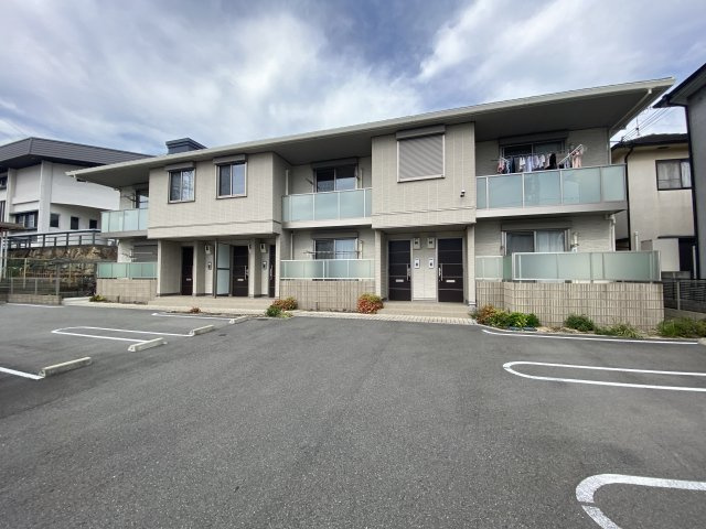 シャーメゾン東南の外観