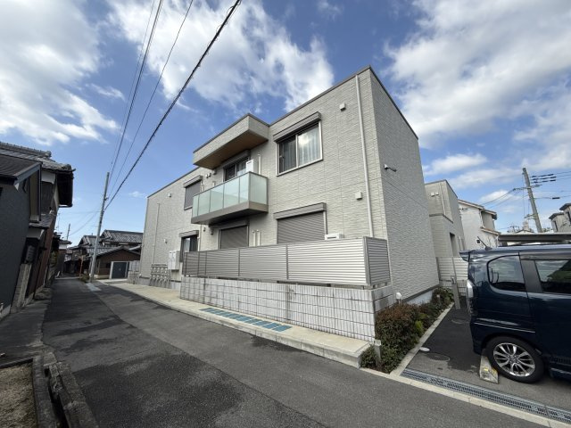 シャーメゾン　イーストコートの外観