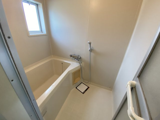 ハイツメイプルタウンＢ棟の浴室