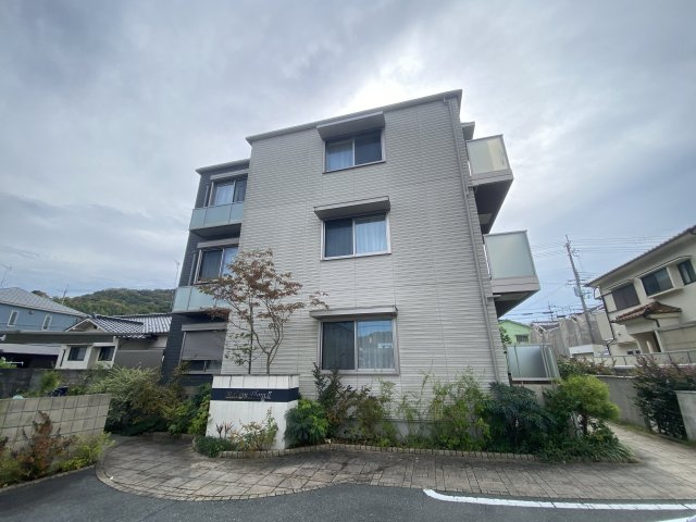 メゾン・フローラⅡの外観