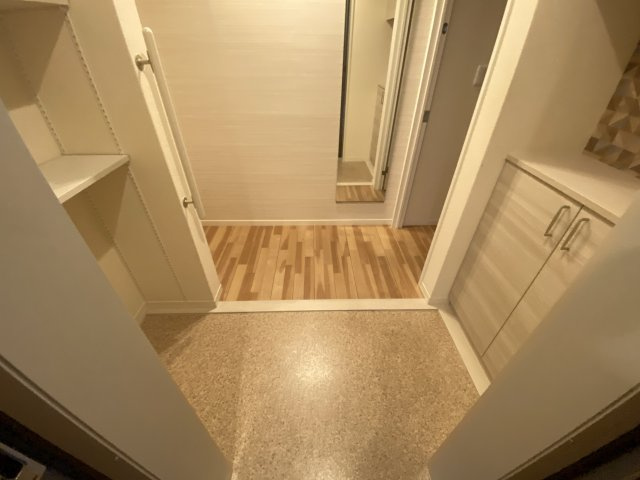 メゾン・フローラⅡの玄関