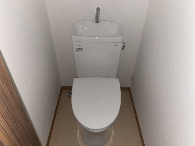 クリスタル小姓町のトイレ