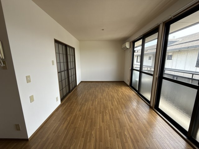 ビゴレ雅Ａ棟の居間・リビング