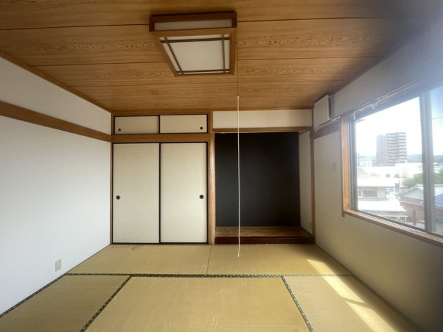 三住ビルの内装