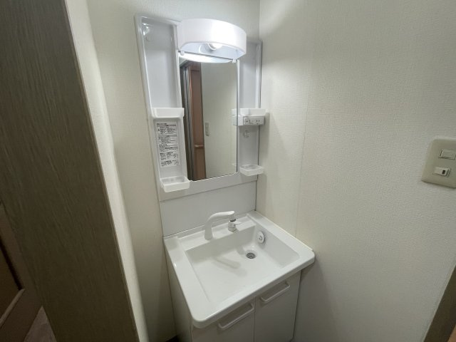 ウイングス神姫の洗面所