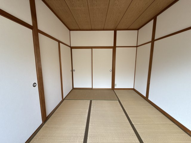 西河野貸家の子供部屋